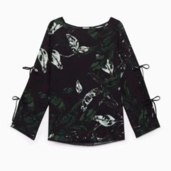 Aritzia Wilfred Palm Leaves Print Blouse  with Tie Sleeve in Size XS - Picture 1 of 9
